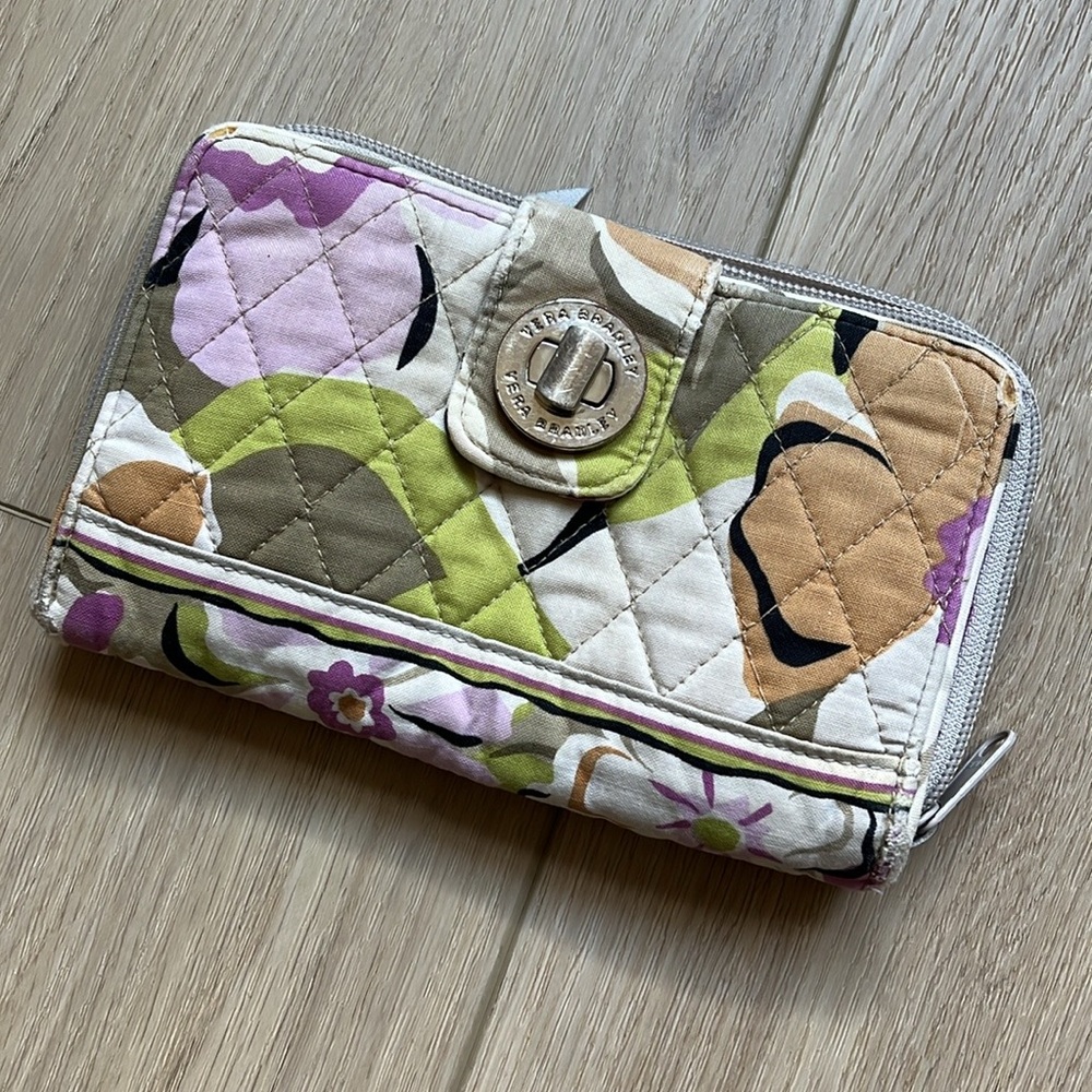 Vera Bradley Multicolor Floral Quilted Crossbody Bag & Matching Wallet Purse - Picture 3 of 9
